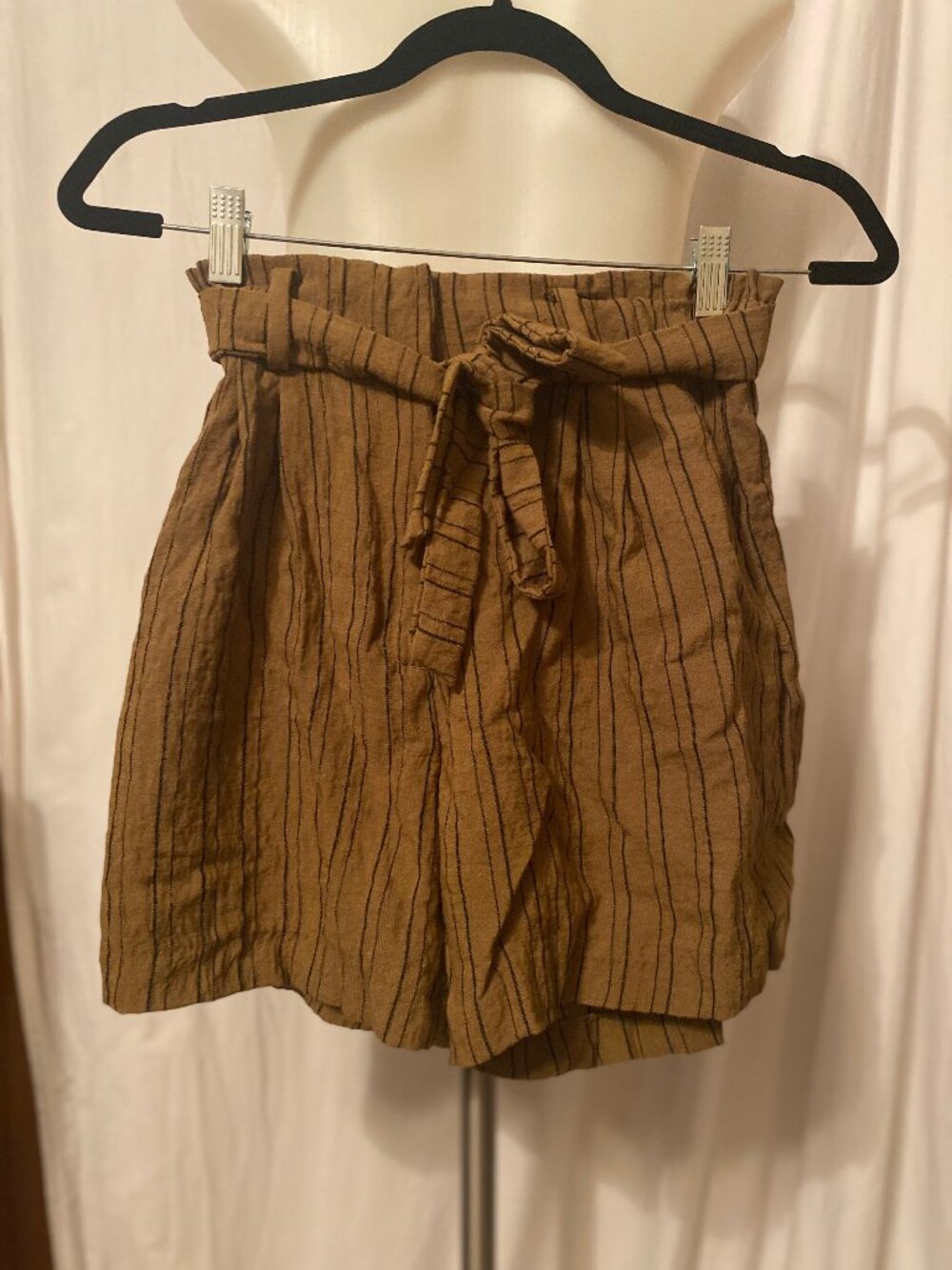 H&M Brown Pinstripe Paperbag High Rise Tie Waist Shorts Size 4